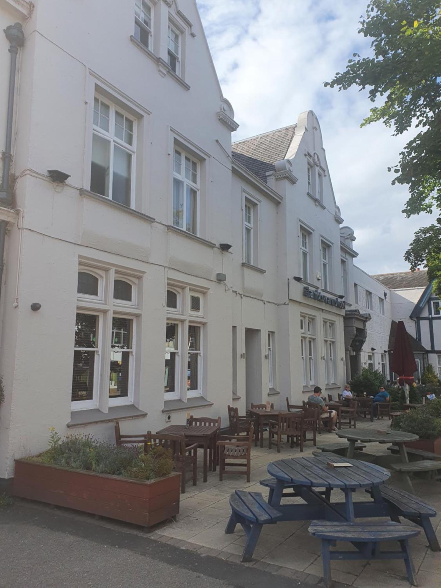 Hotel The Lambton Arms *